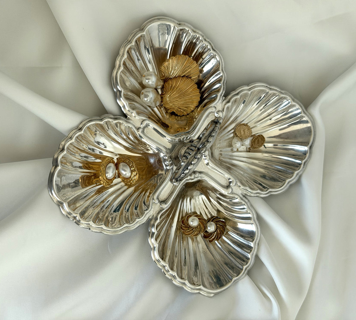 Four-Section Shell Serving Dish - view 2